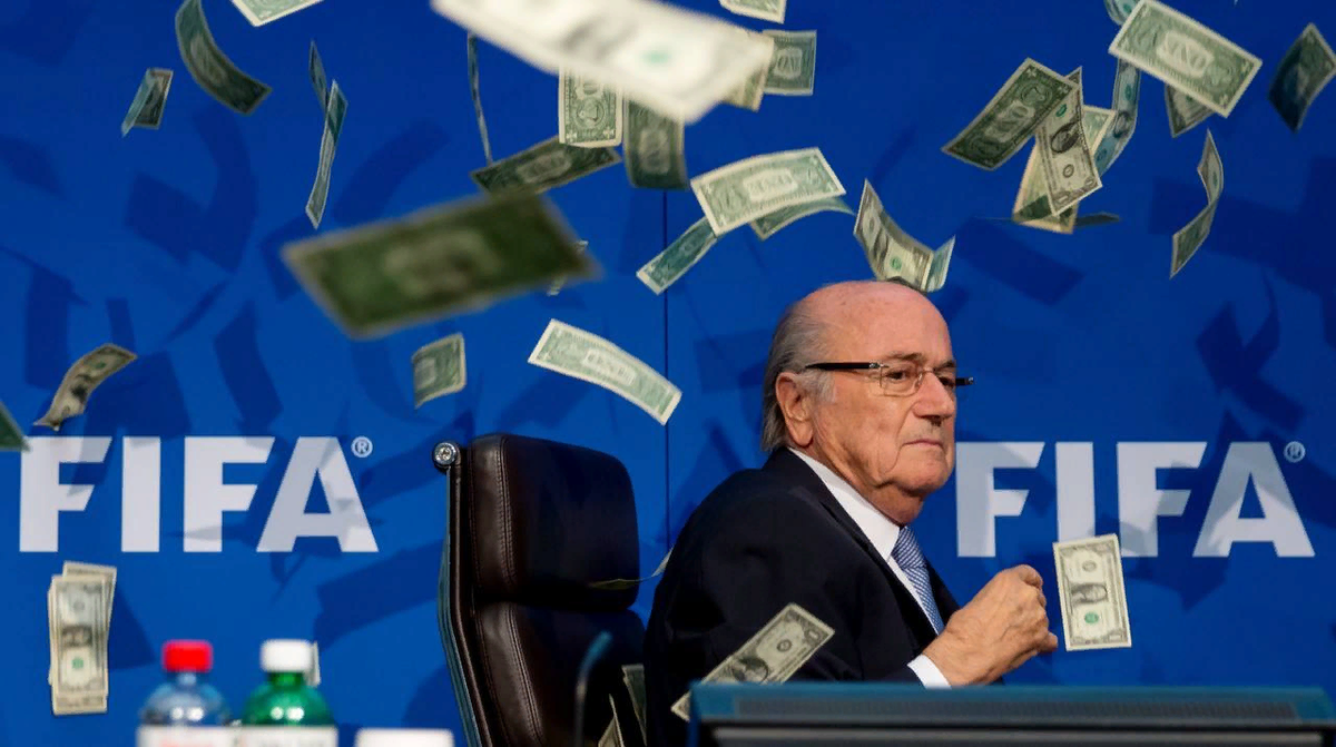 Сначала выбрал Катар. А потом прогнулся под "повестку". Или "прогнули"?