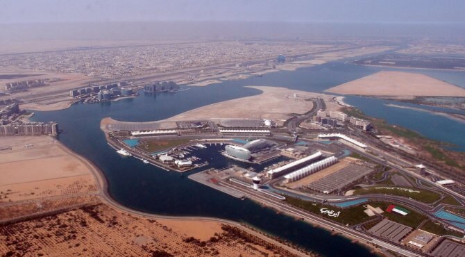 Вид на искусственный остров Яс