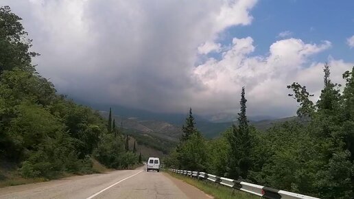 Живописный горный серпантин Алушта-Судак. Крым не перестает удивлять.