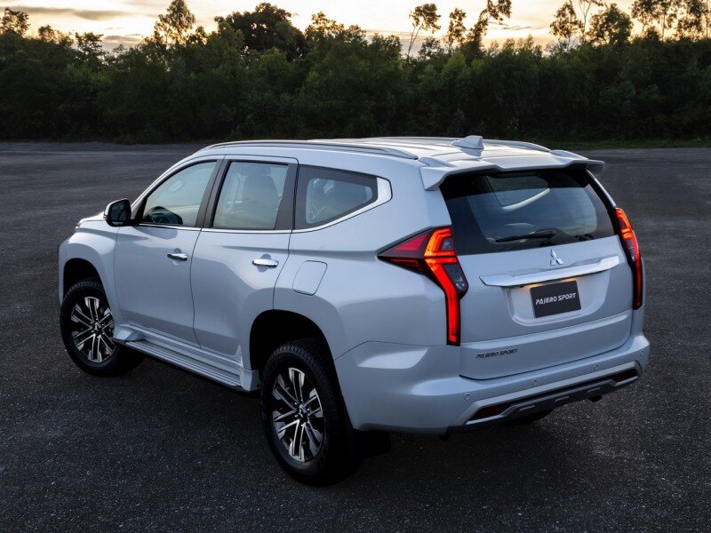 Pajero Sport Invite от Mitsubishi