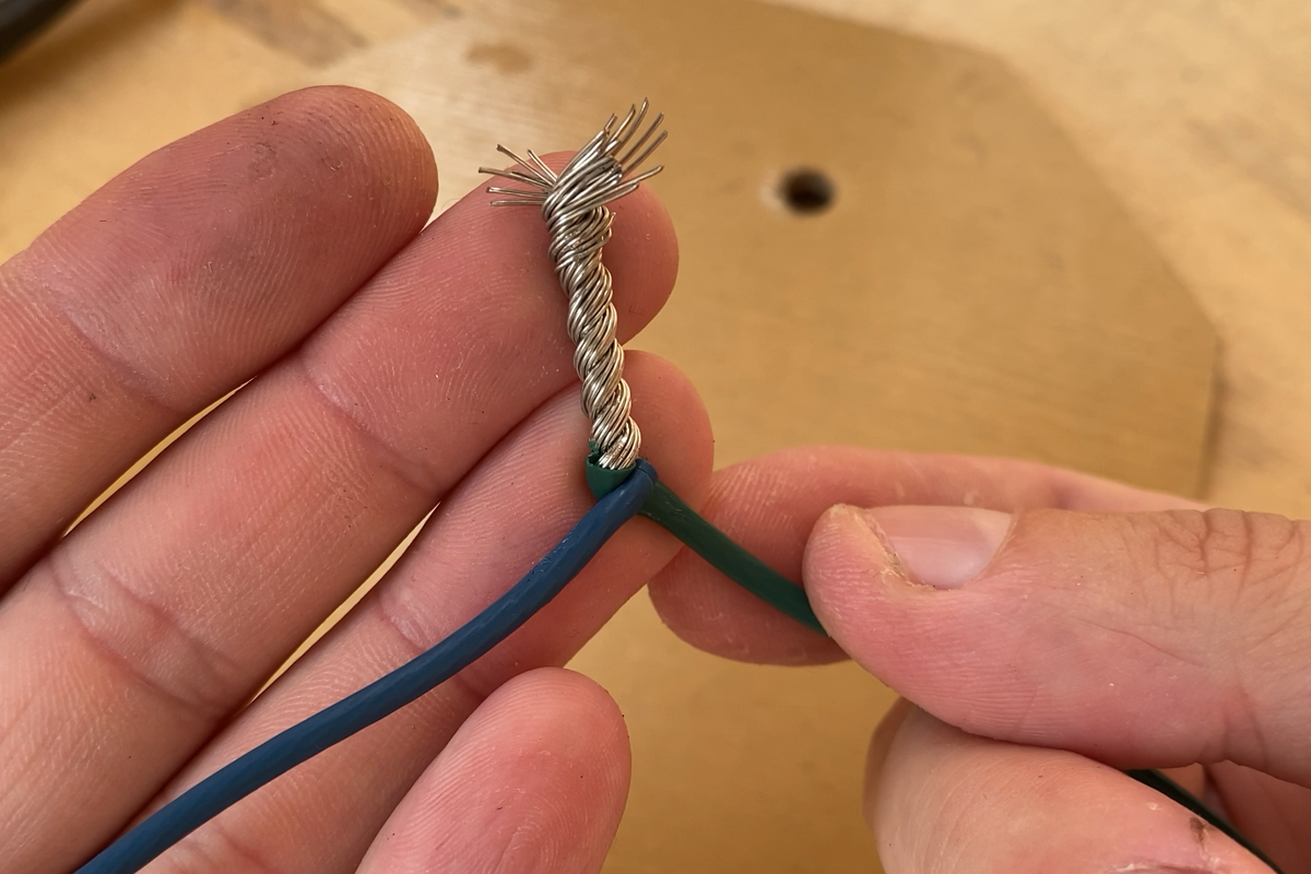 Получилась такая скрутка.