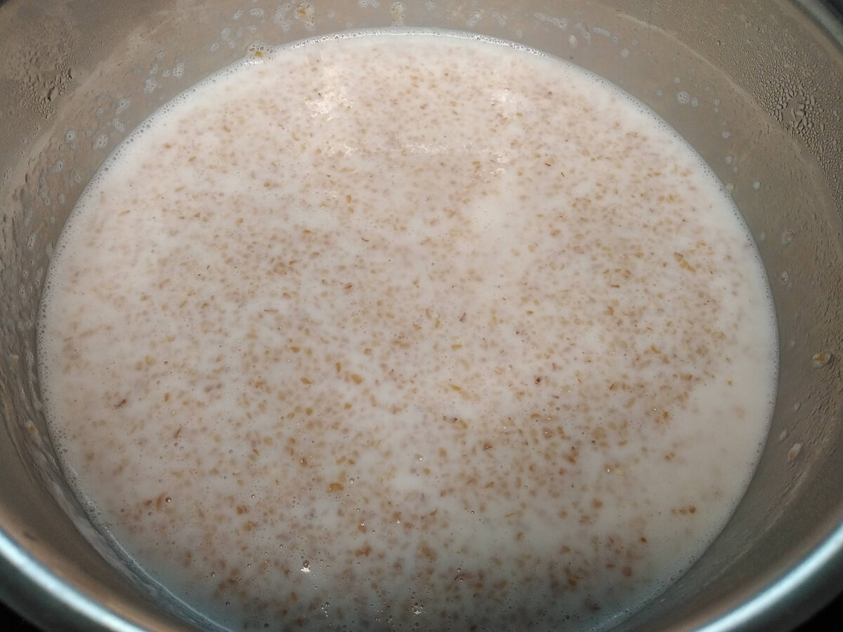 Пшеничная каша на молоке в мультиварке