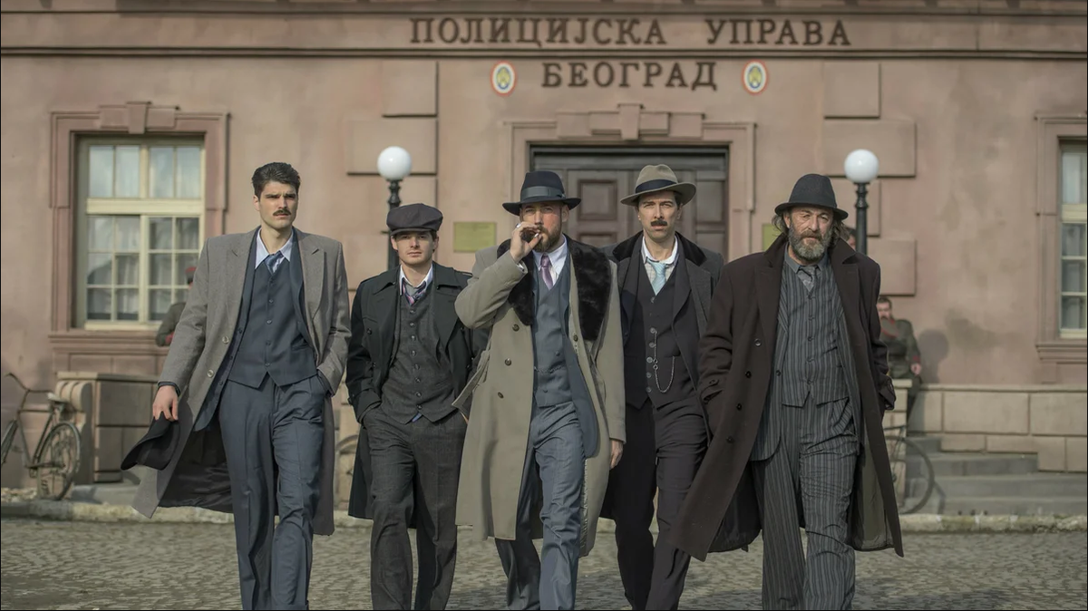 Кадры из сериала Тени над Балканами