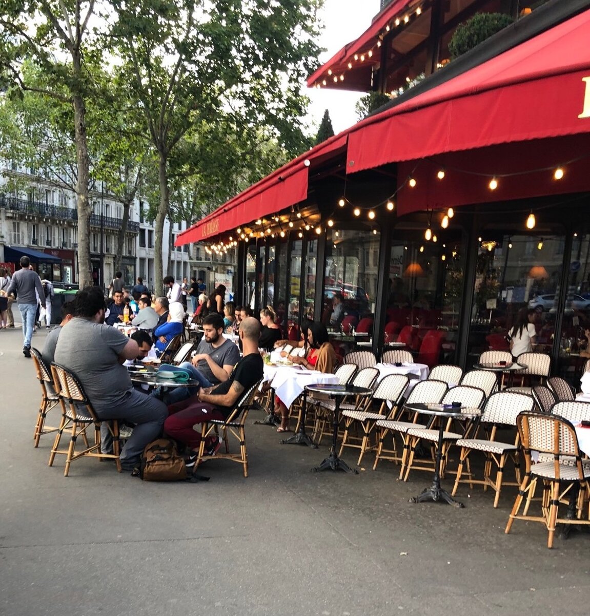 Терасса, летняя терасса, терасса французского кафе