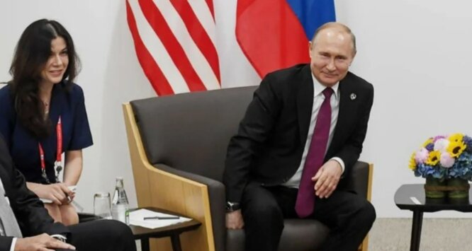 Президент России Владимир Путин не участвует в выборе переводчиков для переговоров, этим вопросом занимается МИД РФ. Об этом 28 сентября заявил пресс-секретарь президента РФ Дмитрий Песков.