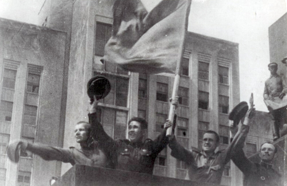 В день освобождения Минска от немецко-фашистских захватчиков. 3 июля 1944 года. Источник: goskatalog.ru. Фотография использована в качестве иллюстрации.