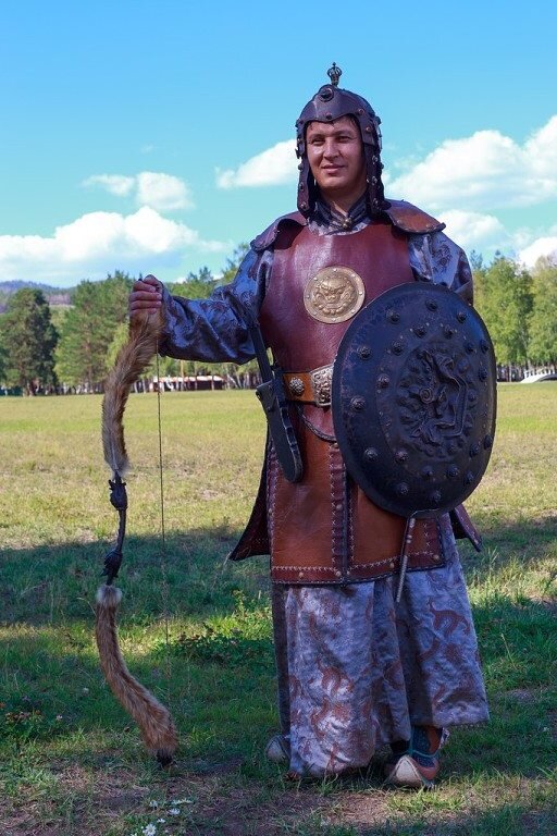 Обмундирование довольно тяжёлое)).