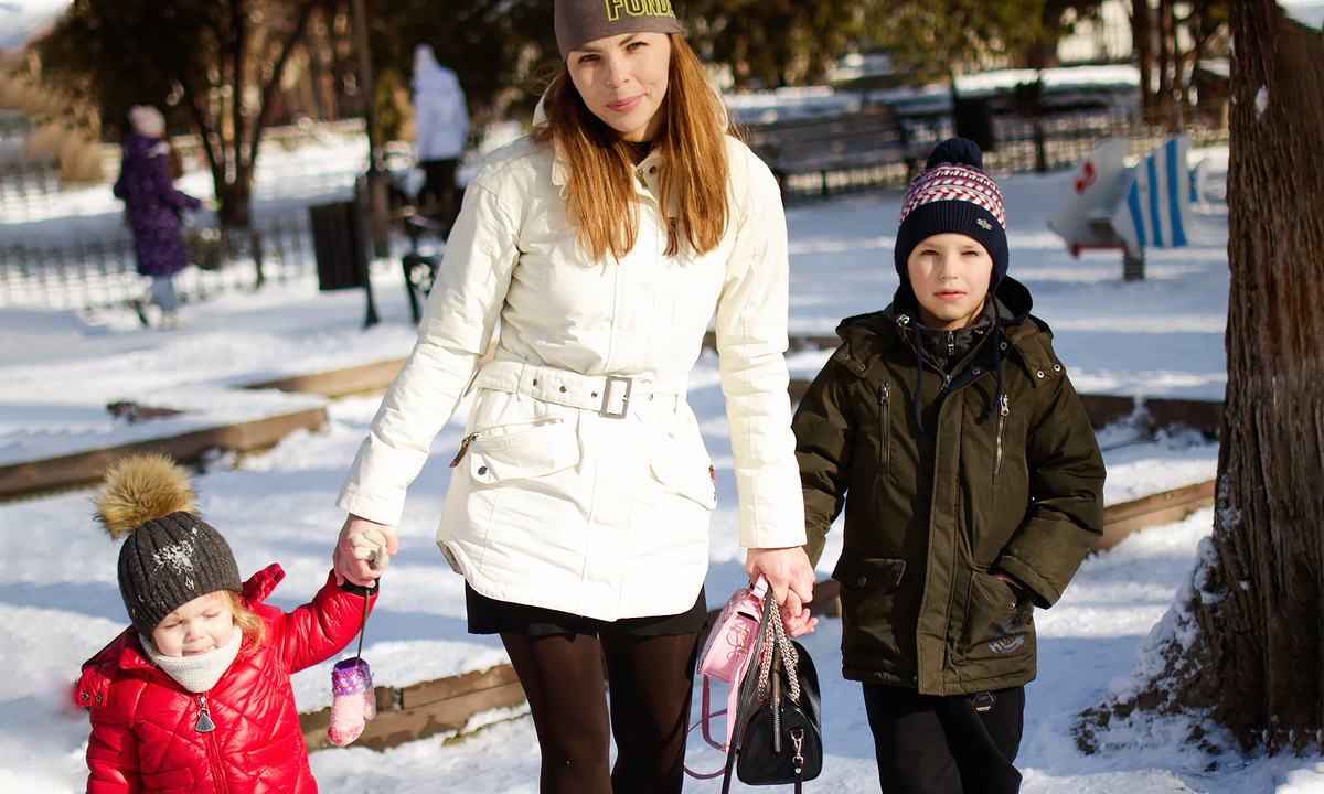 Кристина Байлема, подопечная нашего фонда, с мамой и братом