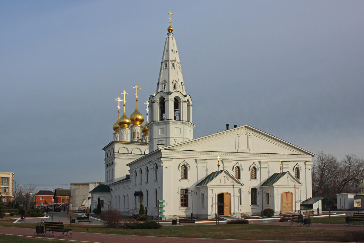 Бор - город с канатной дорогой, редкими памятниками Сталину, Ленину,  Горькому и Шаляпину, а также старыми домами и воинскими мемориалами | Олег  Еверзов | Дзен