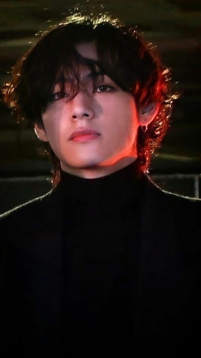 К кому обращается героиня в вашей версии?