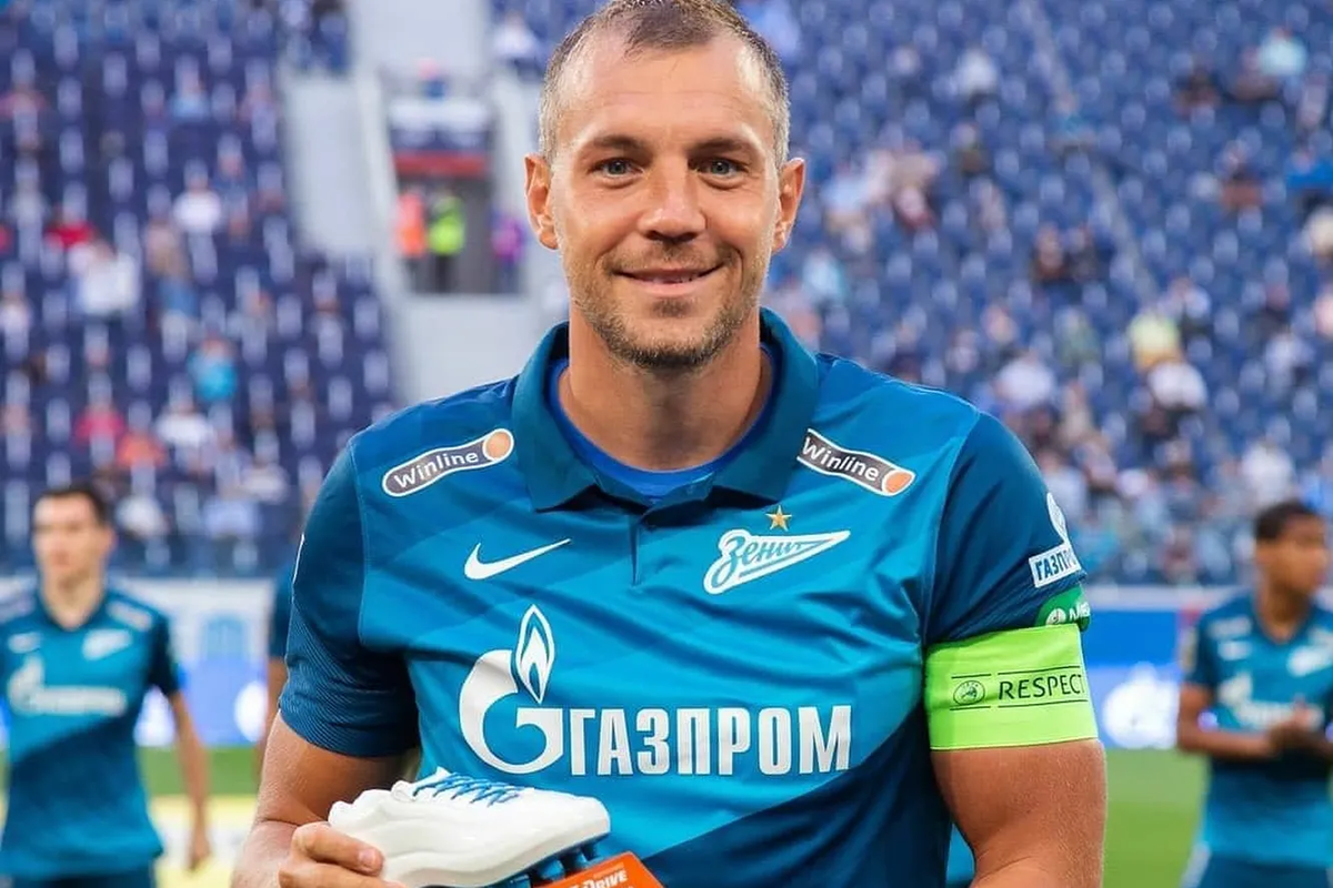   Из личных социальных сетей