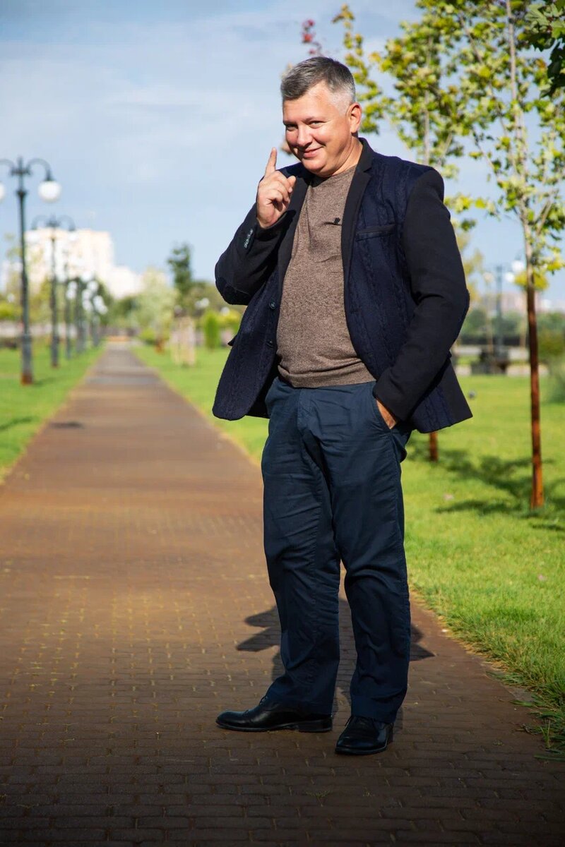 Адвокат Виктор Мисливец⠀