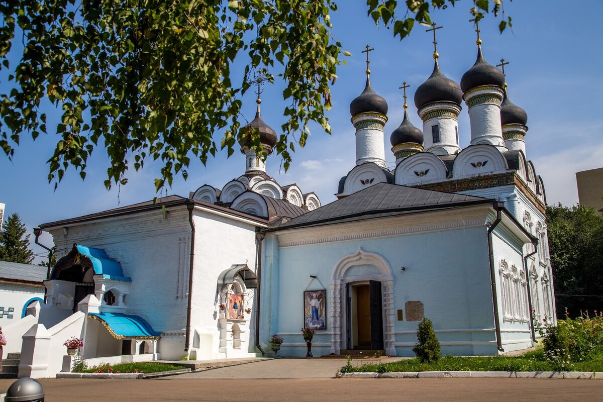 Церковь в Братцево кладбище