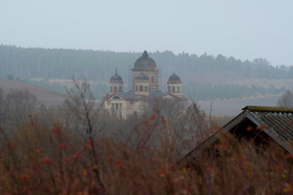 Храм Живоначальной Троицы в с. Пятино (Ульяновская обл.). Листайте дальше ->