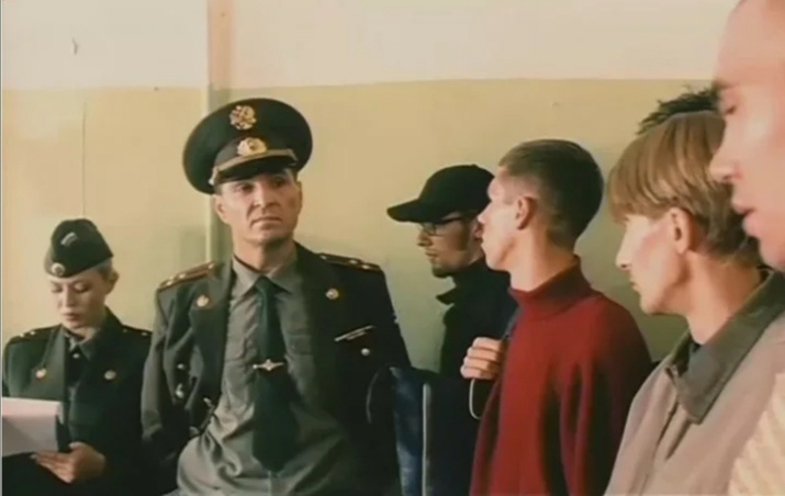 Кадры из культового фильма ДМБ