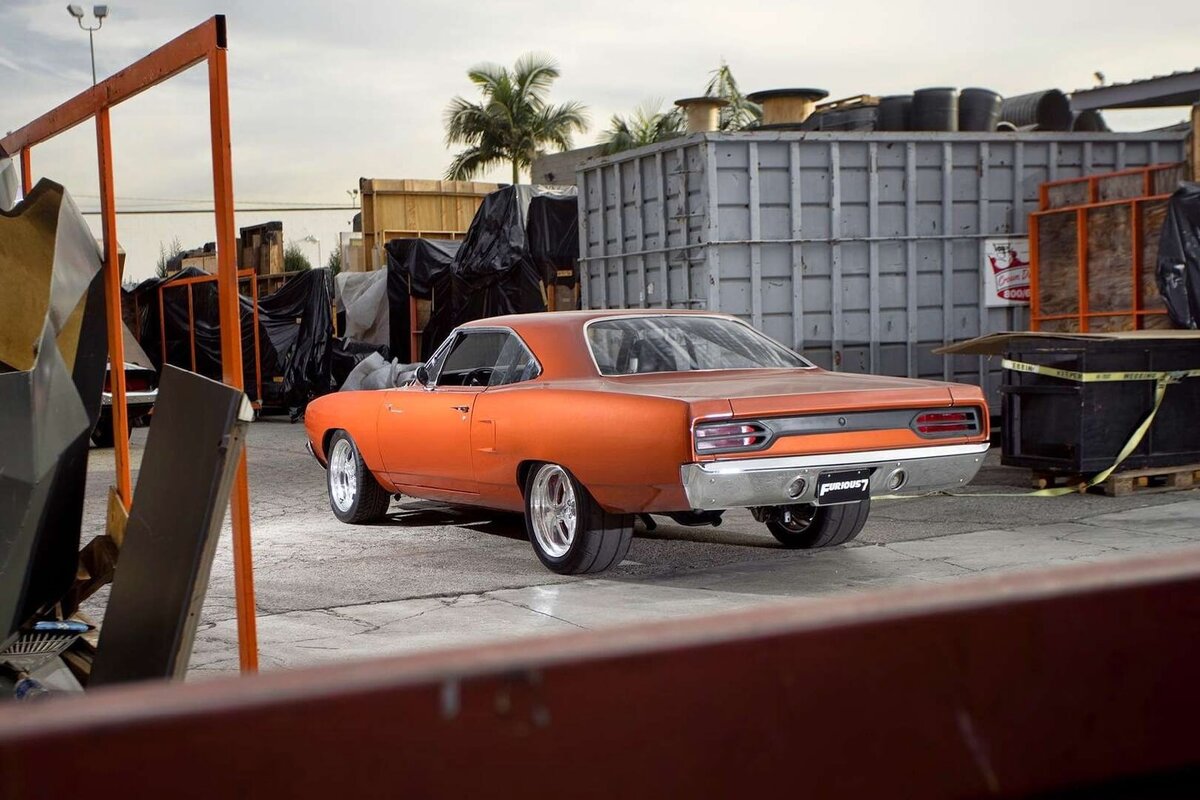 Машина Plymouth Roadrunner GTX
