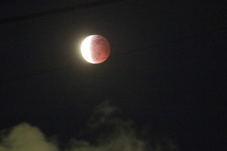     Луна окрасится в кроваво-красный цвет. Юлия ПЫХАЛОВА