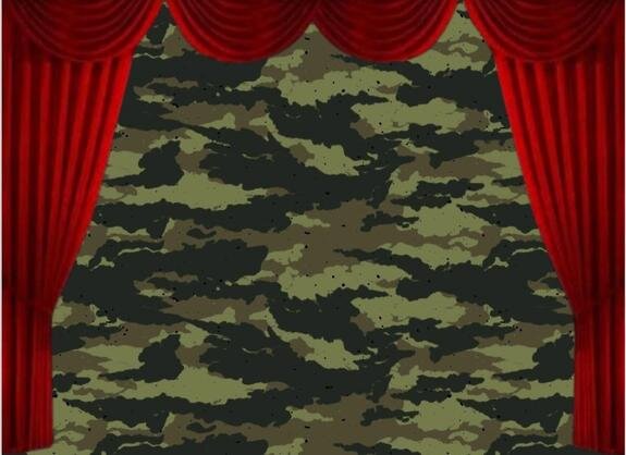    «Показать сущность врага»: артисты спектакля переоделись в форму ВСУ и «захватили» зрителей