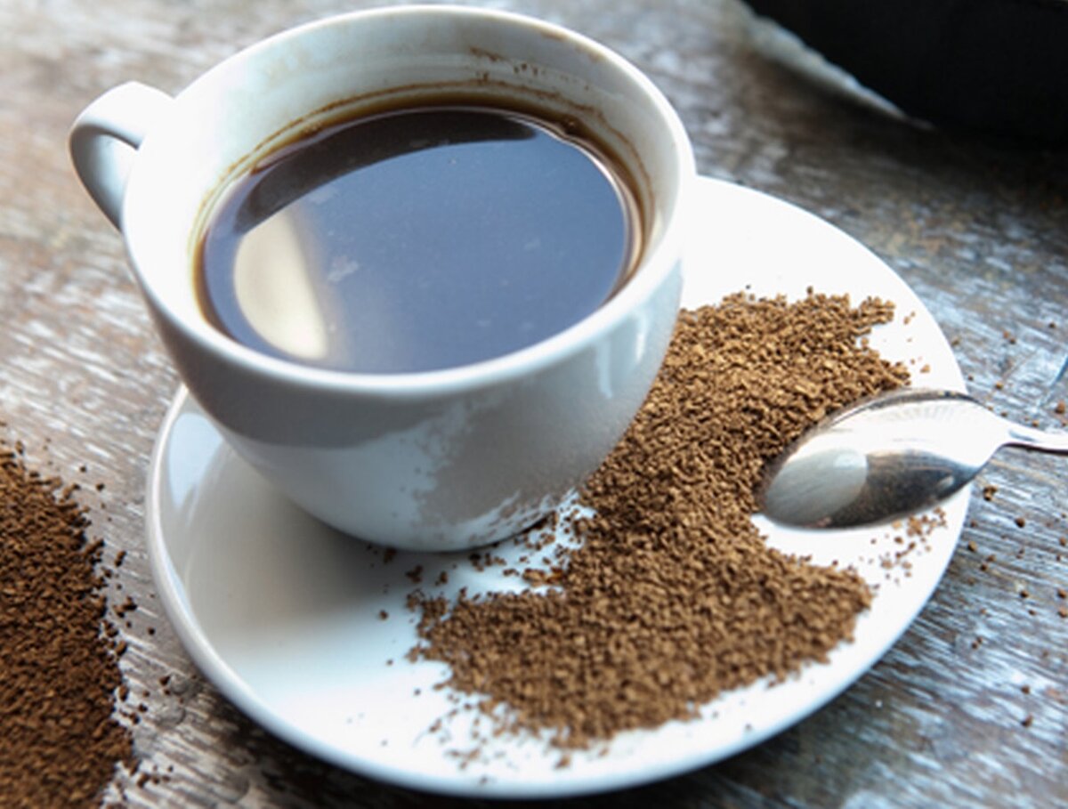 Кофе вредно детям. Со скольки лет можно пить кофе. Можно ли кофе в 14. Вредные кофе для детей. Кофе полезно для организма.