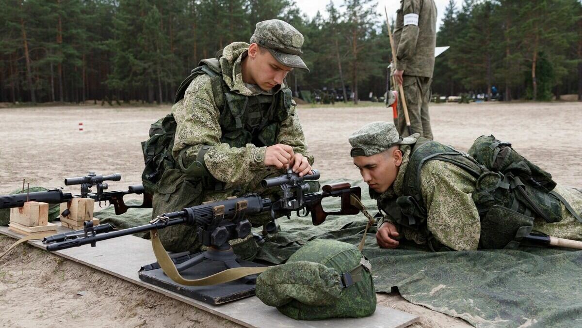     Студенты Ростовской области попросили организовать курсы специальной медподготовки не только в Ростове, но и в других городах региона, предложение прозвучало в рамках передачи «О главном».