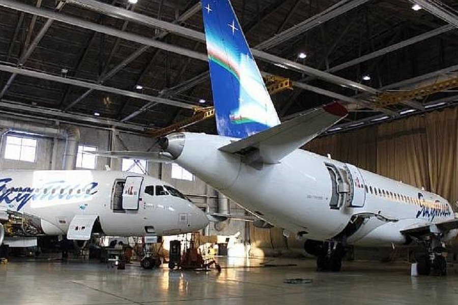 Ангар с разобранными SSJ-100