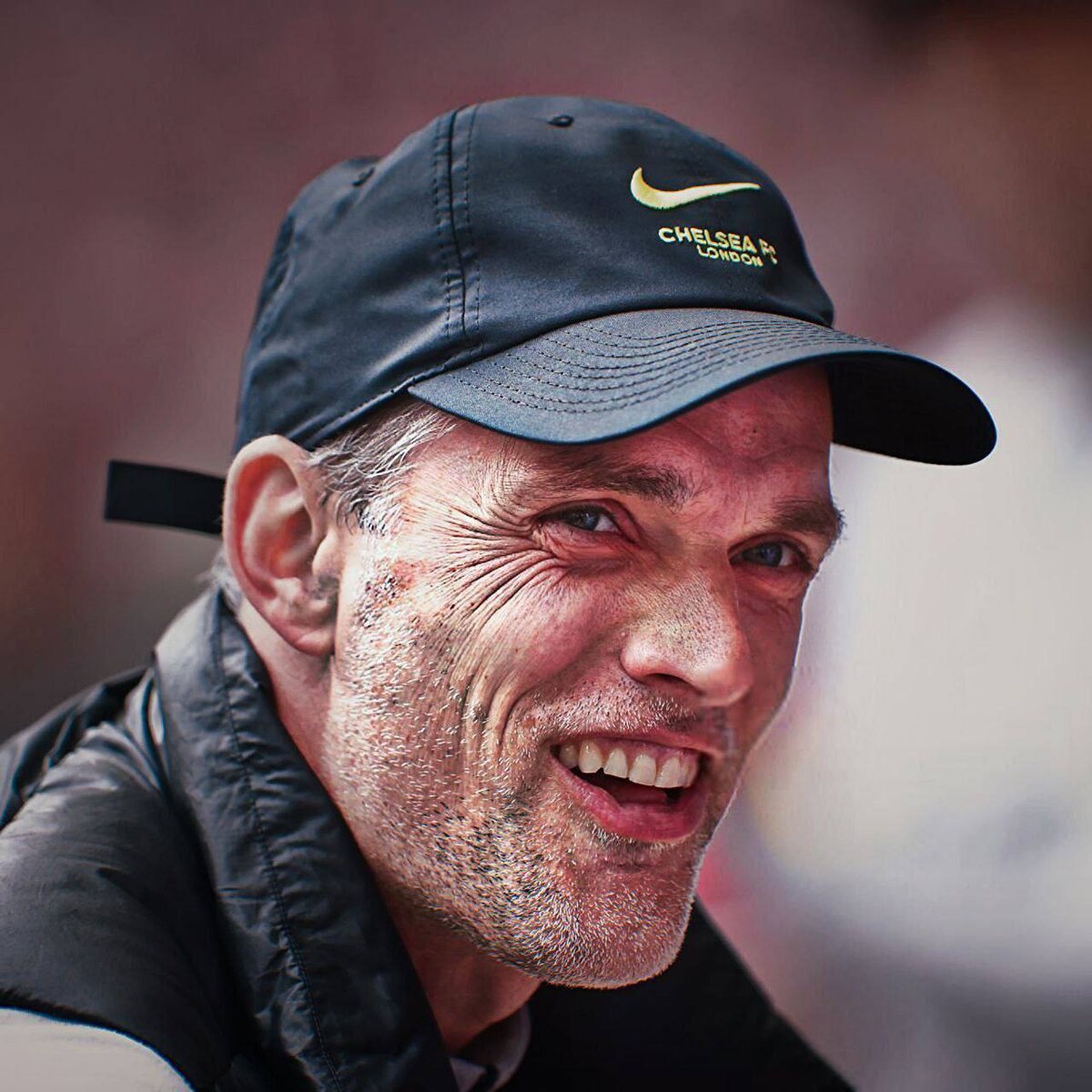 ВЫ ЖЕ ВСЕ В КУРСЕ ЧТО ТУХЕЛЯ ВЫКИНУЛИ ИЗ ЧЕЛСИ, НУ ВОТ МНЕ ИНТЕРЕСНО ВАШЕ МНЕНИЕ КАК ВЫ ДУМАЕТЕ КАКУЮ ТИМУ ТУХЕЛЬ БУДЕТ ТРЕНИРОВАТЬ??