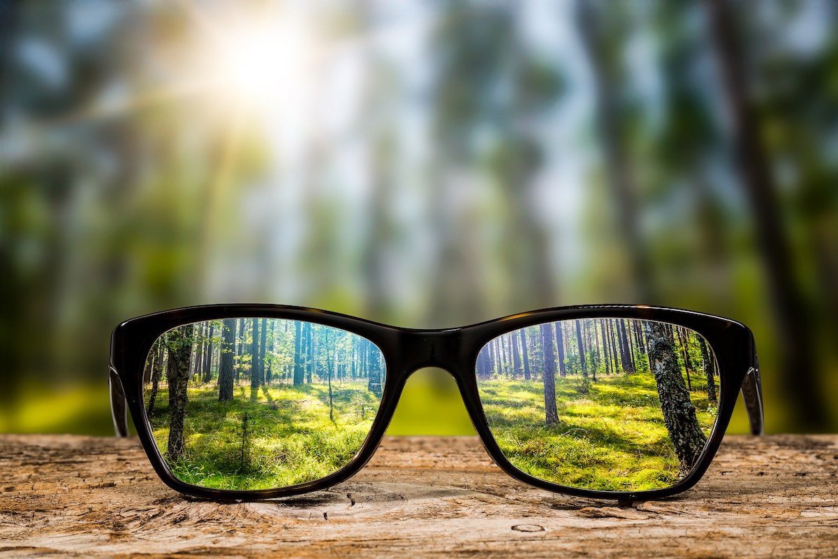 8 советов: как улучшить зрение в домашних условиях
