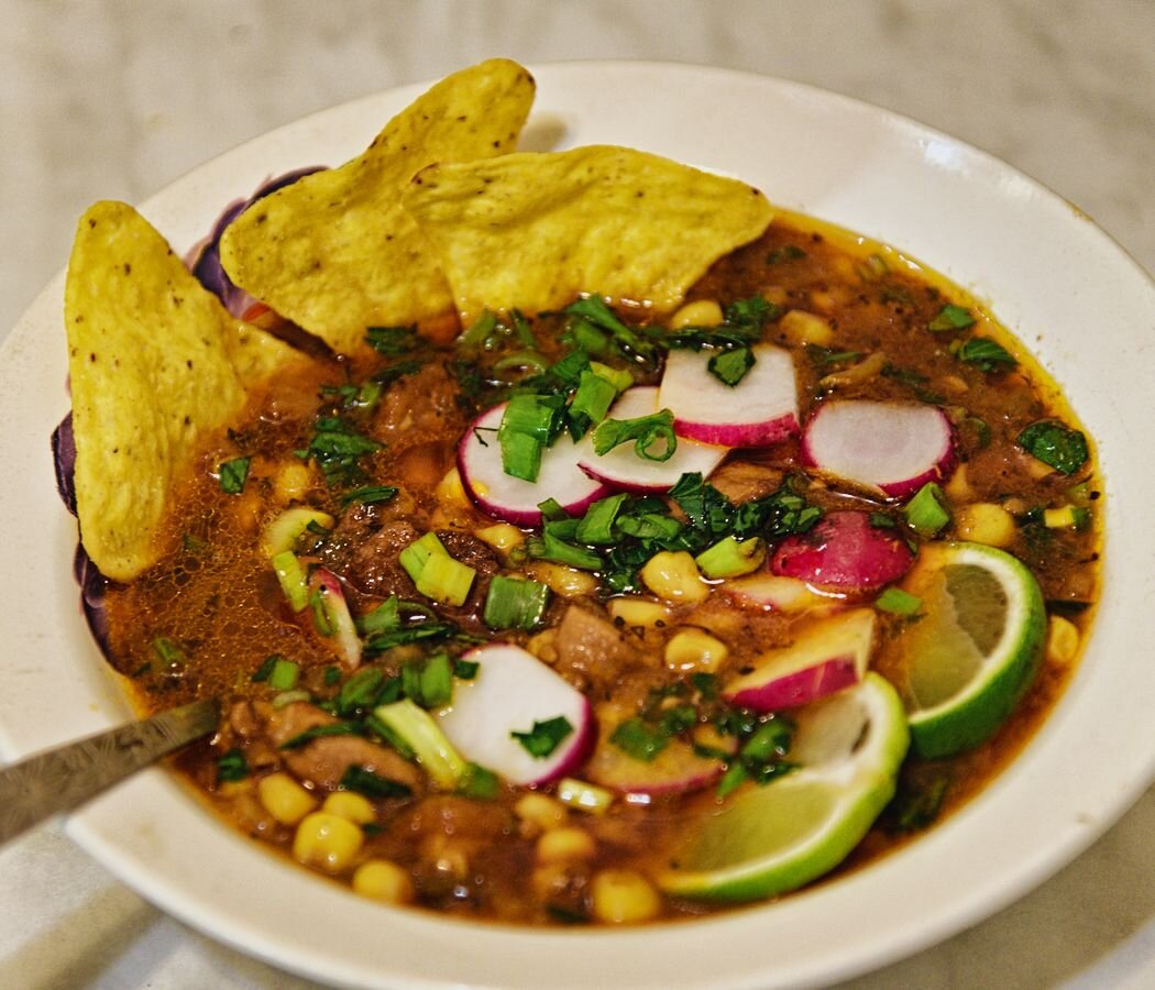 Похлебка из свинины с кукурузой и помидорами «Посоле рохо» (Pozole rojo) ( Мексика) | Мой папа — самый лучший повар! | Дзен