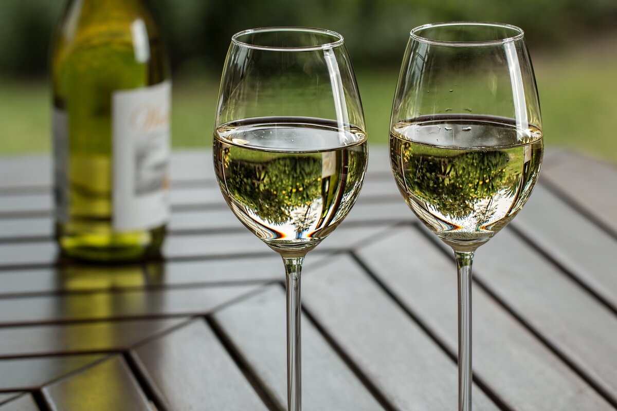 Белое вино незаметно теснит красное. Пять причин мирового тренда | Vino ...