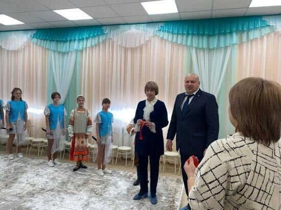     Сергей Шелест и областной министр Татьяна Дернова на открытии. Фото Ксении Князевой