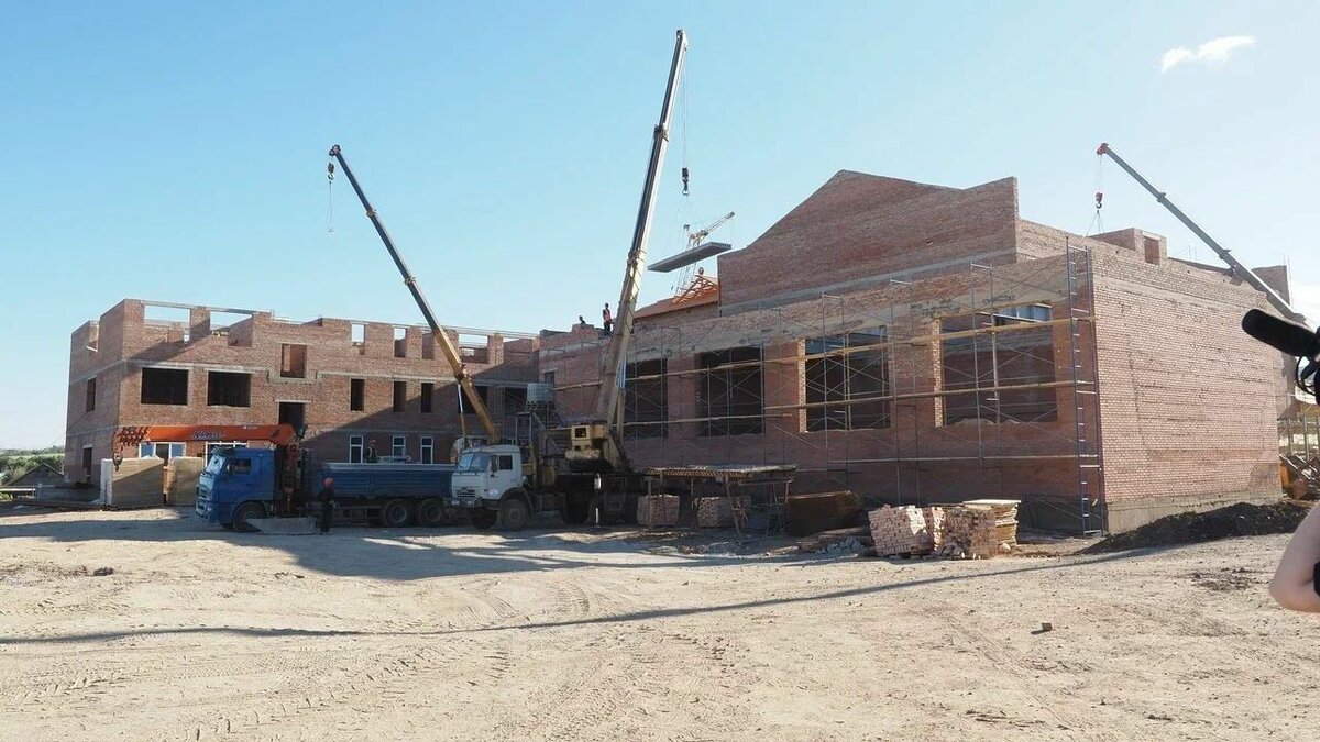     Власти вновь ищут генподрядчика для строительства здания.