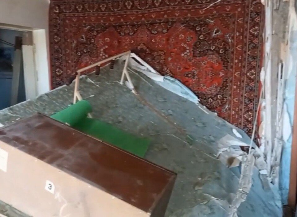     В спальне рухнули обе стены.  ГУ МЧС по Нижегородской области