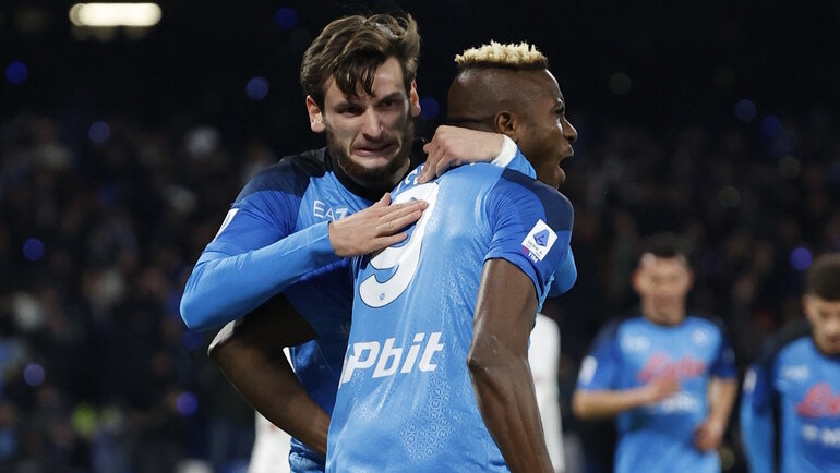    29 января. «Наполи» — «Рома» — 2:1. Хвича Кварацхелия и Виктор Осимхен. Reuters