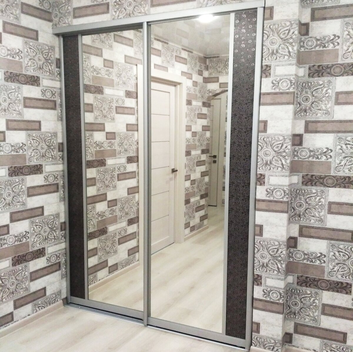 Гардеробная мебельной фабрики Е1