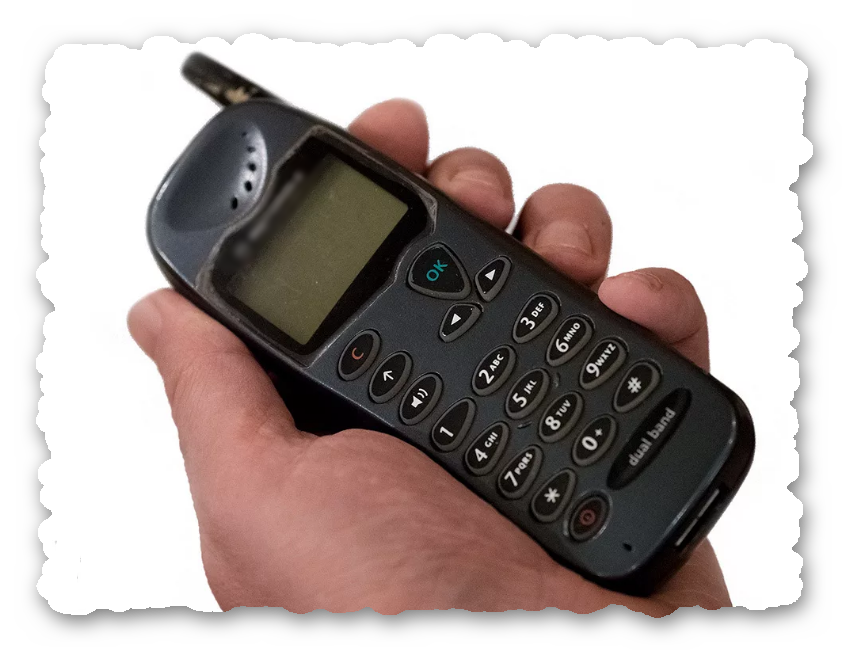 Мобильные телефоны 90. Моторола 3588. Motorola сотовый 1999. Мобильник Моторола из 90. Motorola сотовый 2000.