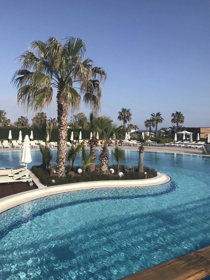 Бассейн в отеле Kaya Palazzo (авторское фото)