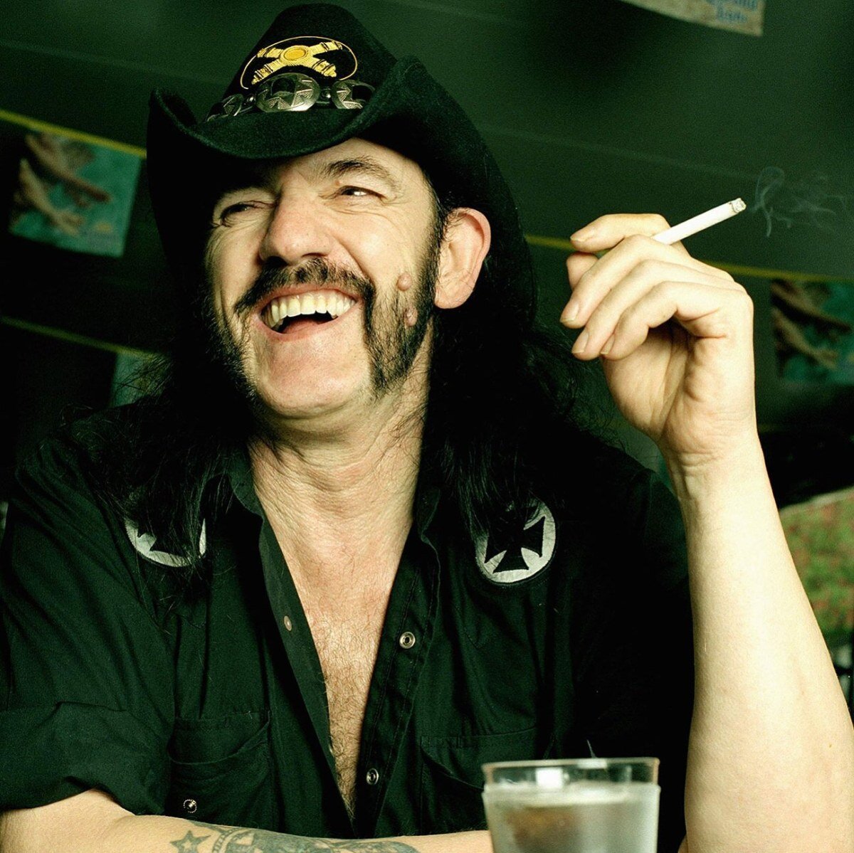 Motorhead Lemmy с ружьем