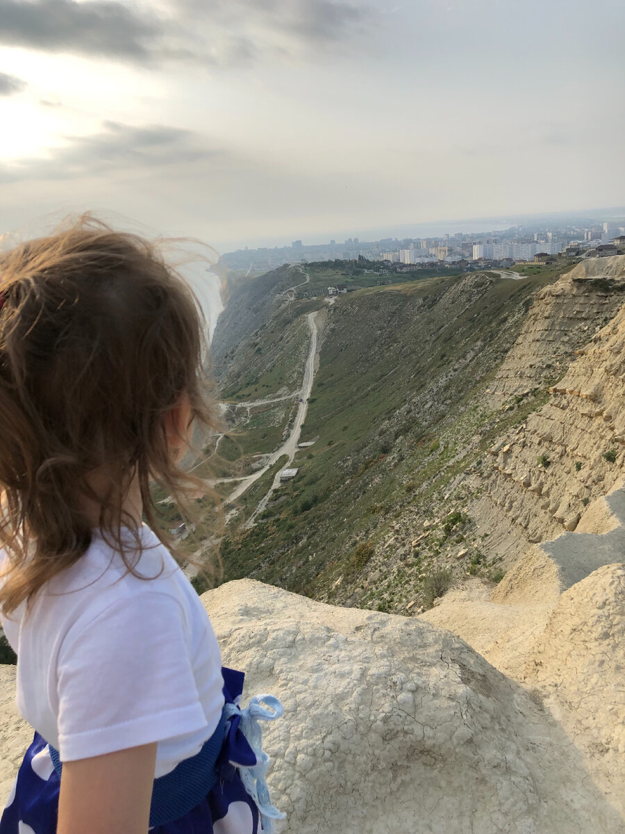 Если честно очень много фоток с путешествии, нужно завести отдельно блог наверно 😁