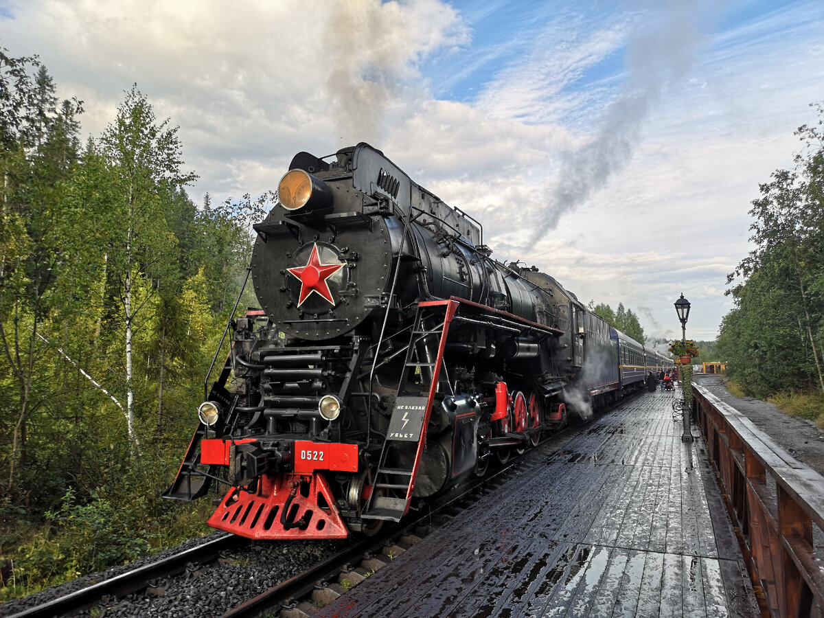 Как выглядит внутри современный паровоз "на ходу"? Забрался в будку ...