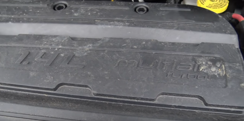 Маркировка на пластиковой защите двигателя.