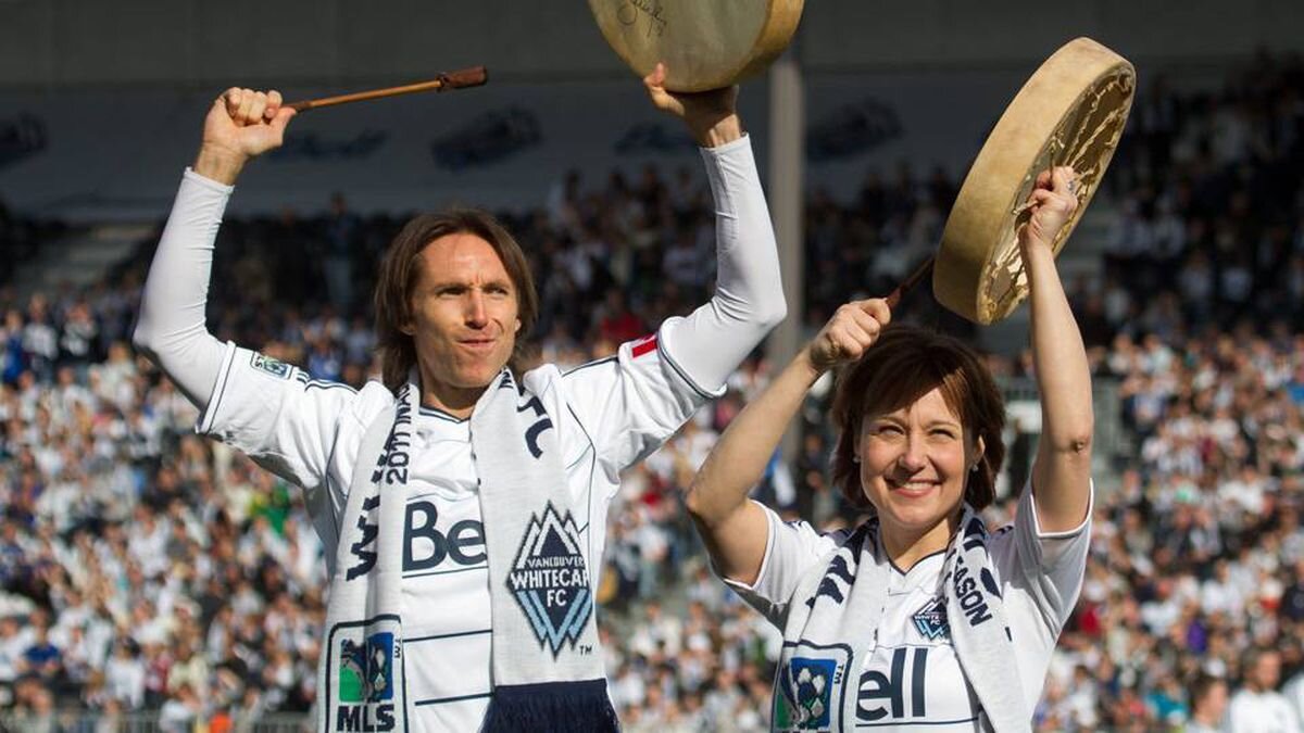 Спортс ру футбол новости. Чирлидерши MLS Vancouver Whitecaps.