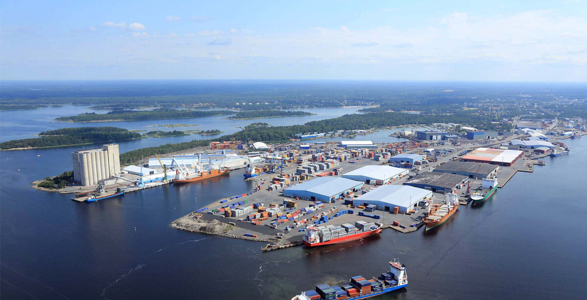 Хельсинки порт фото. Финский порт 5. Паромный терминал раст. Финский город турку. Грузовой порт.