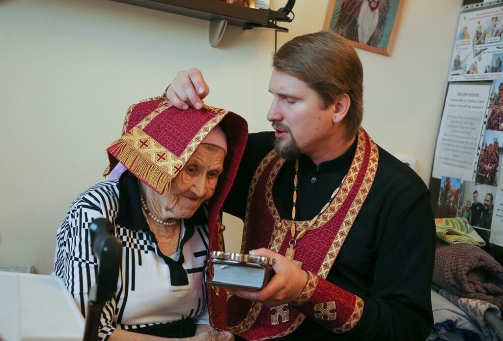 «Вдруг вижу знакомое лицо. Батюшка, отец Николай!»