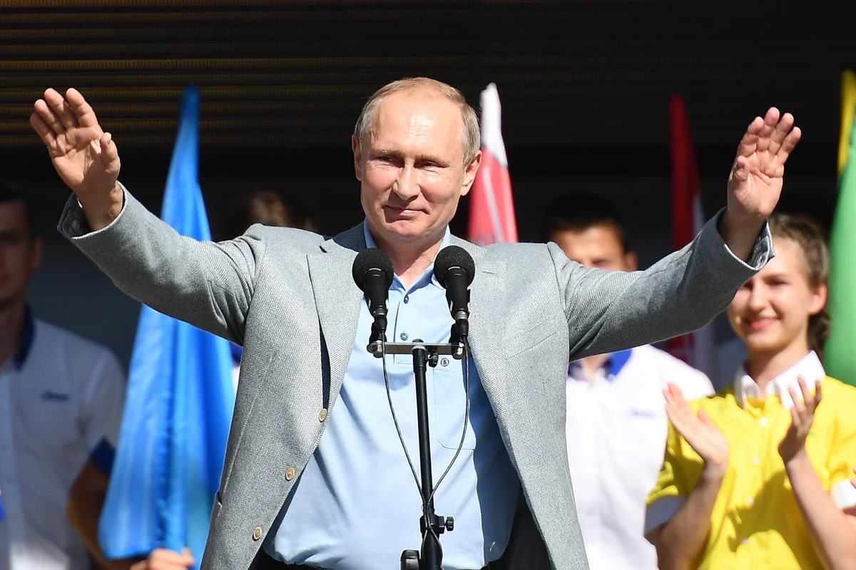 Приветствие Путина. Почему народ россии приветствовал крым