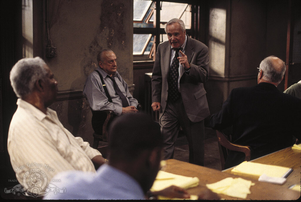 Кадр из фильма"12 разгневанных" мужчин. 