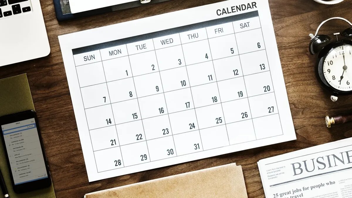 Новый производственный календарь на июль и август 2022: как работают и  отдыхают россияне летом – рабочие и выходные дни | Курьер.Среда | Дзен
