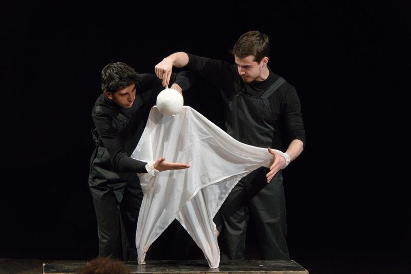 Фото: http://www.rgisi.ru/sobyitiya/den-pervokursnika-na-fakultete-teatra-kukol/#dh4