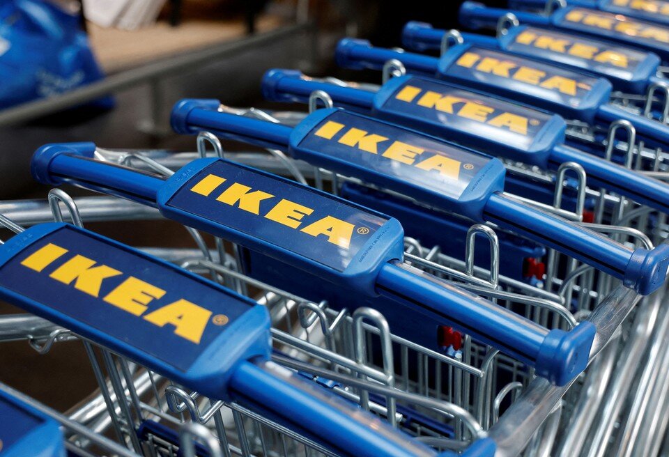     Владелец сети IKEA и "Мега" надеется на возобновление работы в России  REUTERS