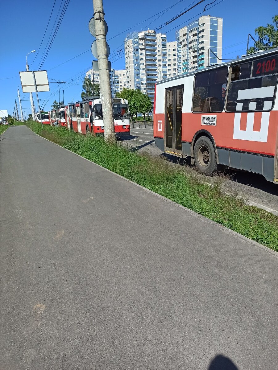 Единственный электромобиль в моей жизни. Как тебе такое Илон Маск?