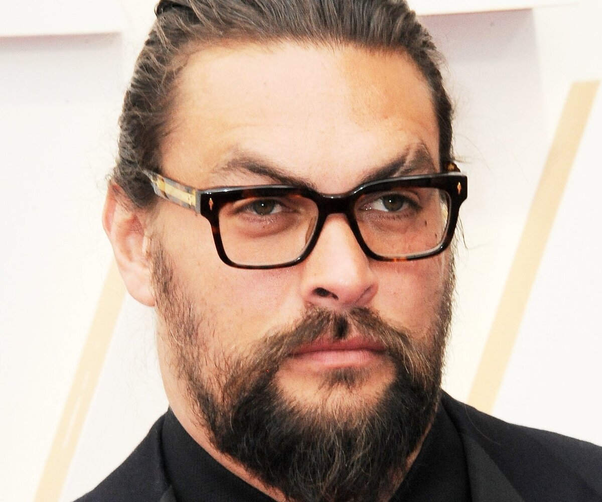     Лобовое столкновение: актер «Игры престолов» Джейсон Момоа попал в аварию с мотоциклистом